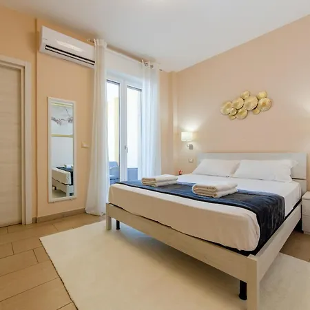 L'affaccio - Lungomare 3*