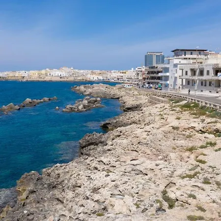 L'affaccio - Lungomare Guest house *