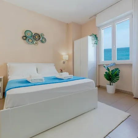 Maison d'hôtes L'affaccio - Lungomare 3*